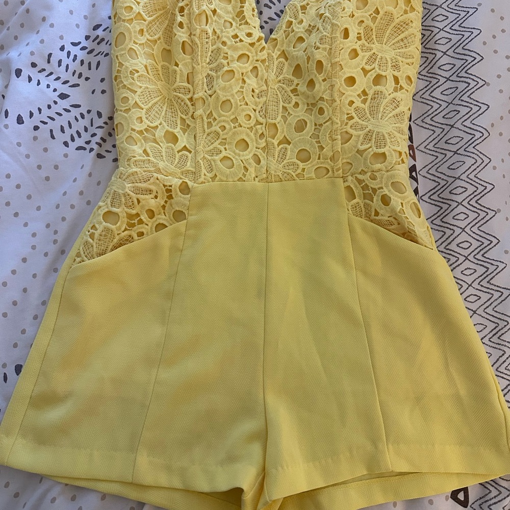 Lulumari Sunny Yellow Lace Top
